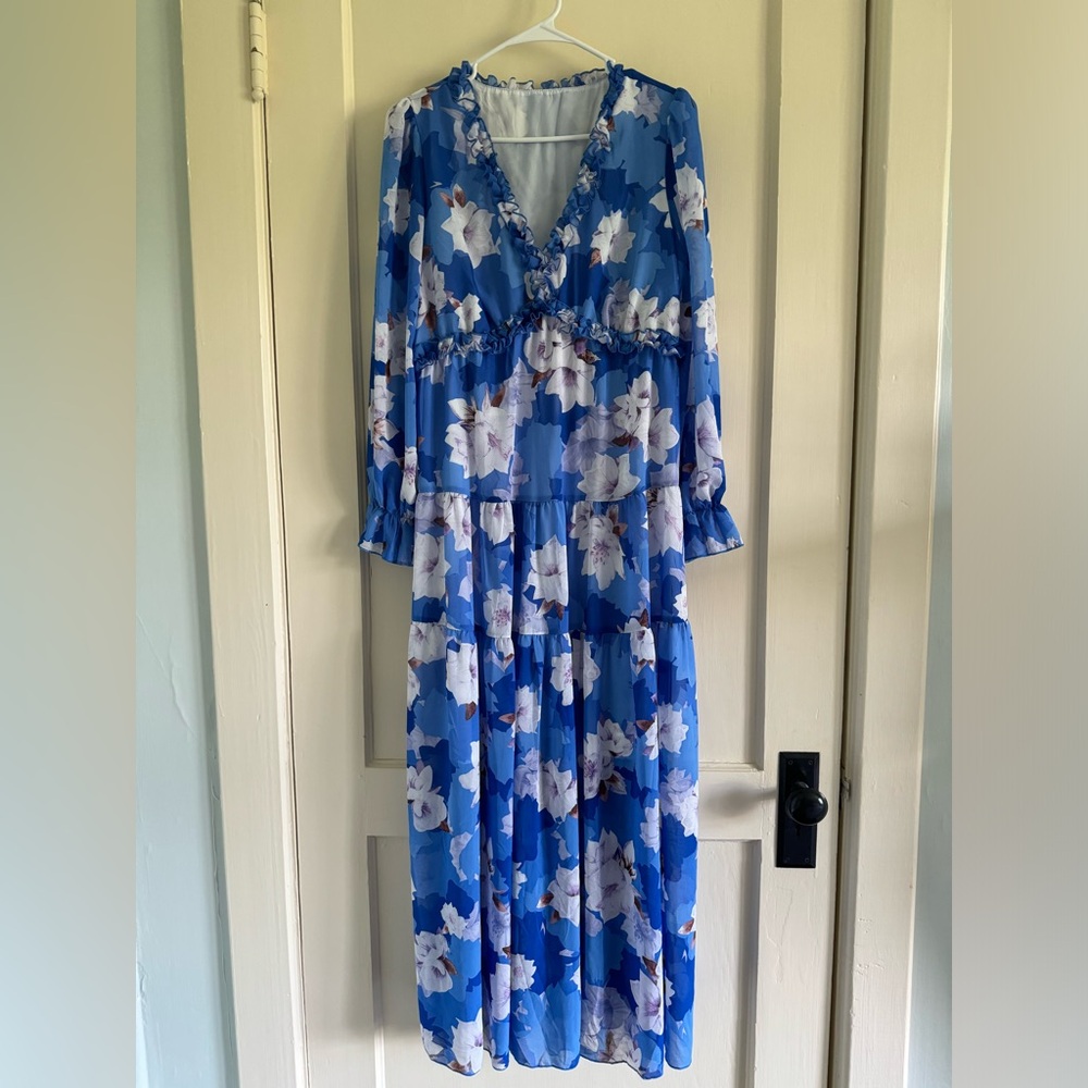 Floral Long Sleeve V Neck Max Dress, Size M